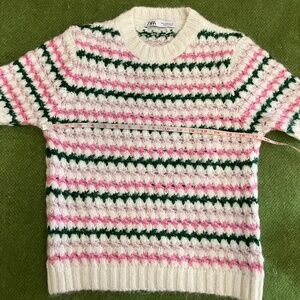 Zara Short Sleeve Sweater Size M